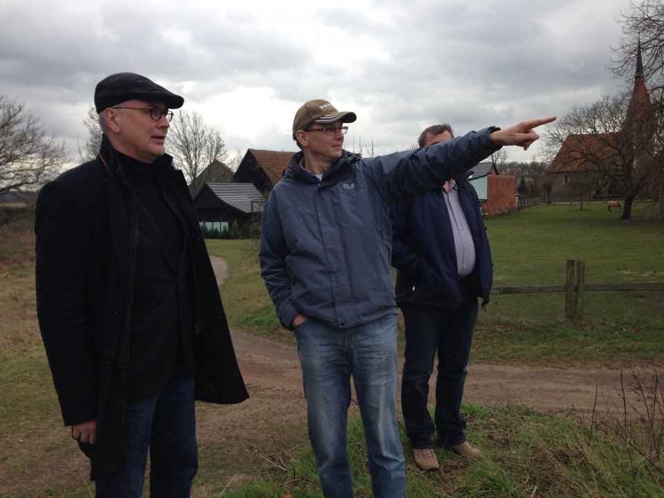 Andreas Giske mit Reinhard Jung und Karsten Jennerjahn bei der Betriebsbesichtigung Andreas Giske mit Reinhard Jung und Karsten Jennerjahn bei der Betriebsbesichtigung