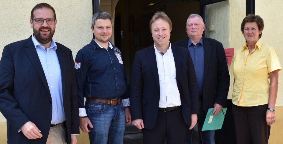 V.l.n.r.: Gordon Hoffmann MdL, Christian Gadow (Gemeinde Karstädt), Sebastian Steineke MdB, BM Udo Staeck, Ute Wonneberger V.l.n.r.: Gordon Hoffmann MdL, Christian Gadow (Gemeinde Karstädt), Sebastian Steineke MdB, BM Udo Staeck, Ute Wonneberger